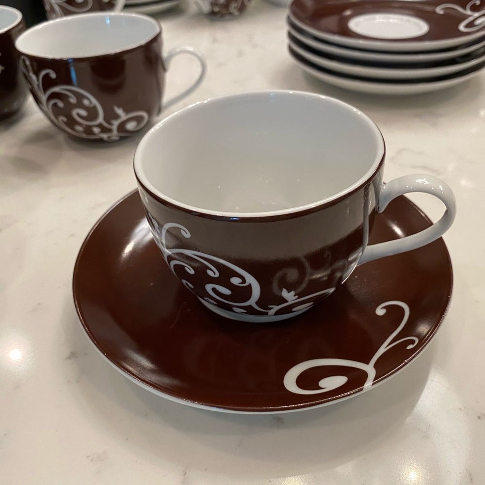 LAST CHANCE Set of 5 Danica Cups & Saucers
